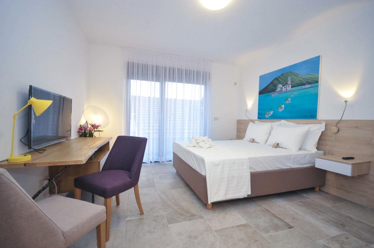 Corso Levante Luxury Suites Petrovac エクステリア 写真