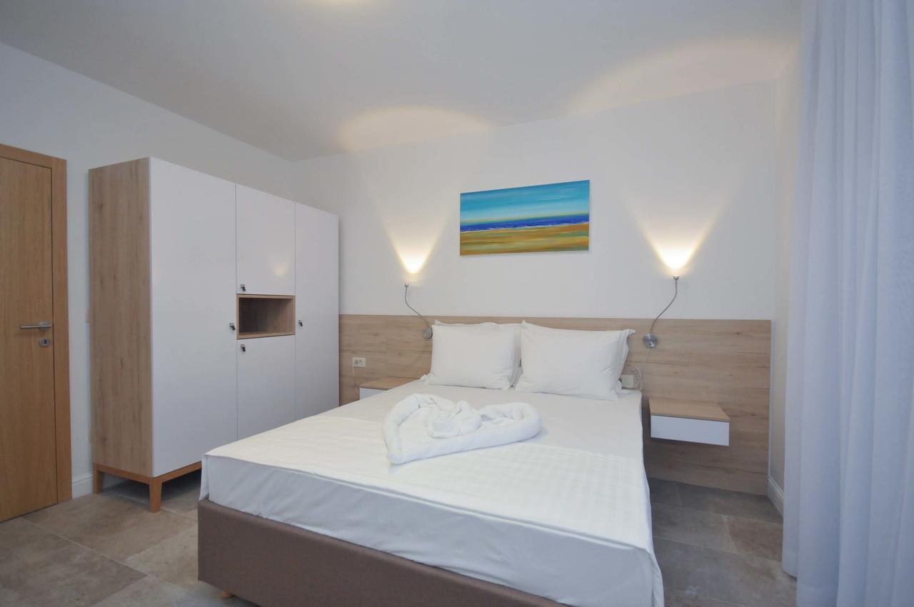 Corso Levante Luxury Suites Petrovac エクステリア 写真